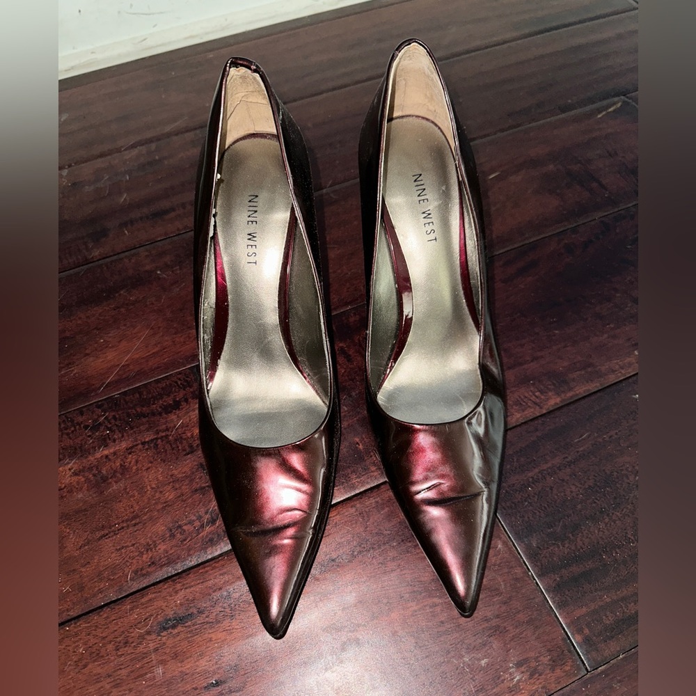 Nine West Burgundy Pointed Toe Heels Pumps – Size 8